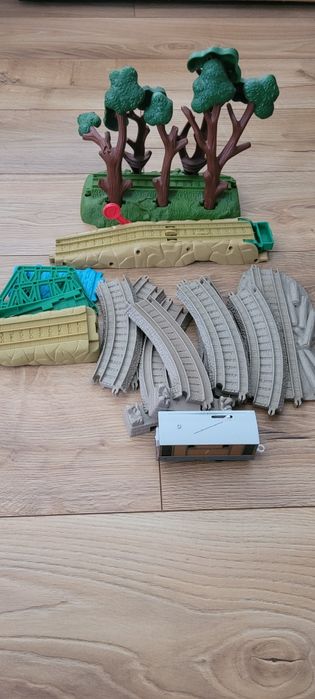 Tomek i przyjaciele trackmaster straszny las