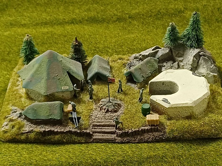Diorama ou maquete que representa um acampamento militar Nazi