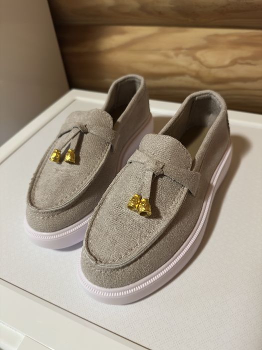 Продам жіночі лофери