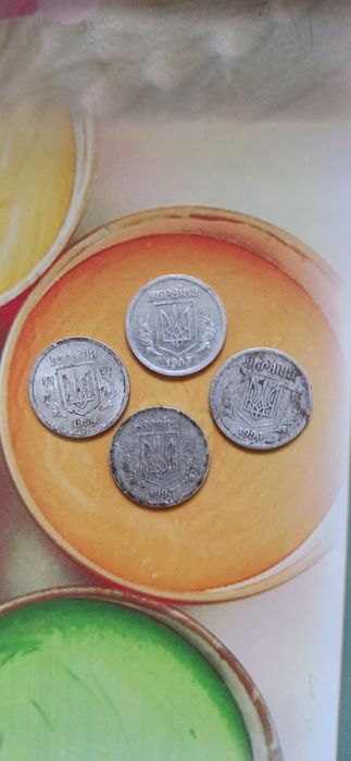 Продам 2 копійки 1993-1994 року .
