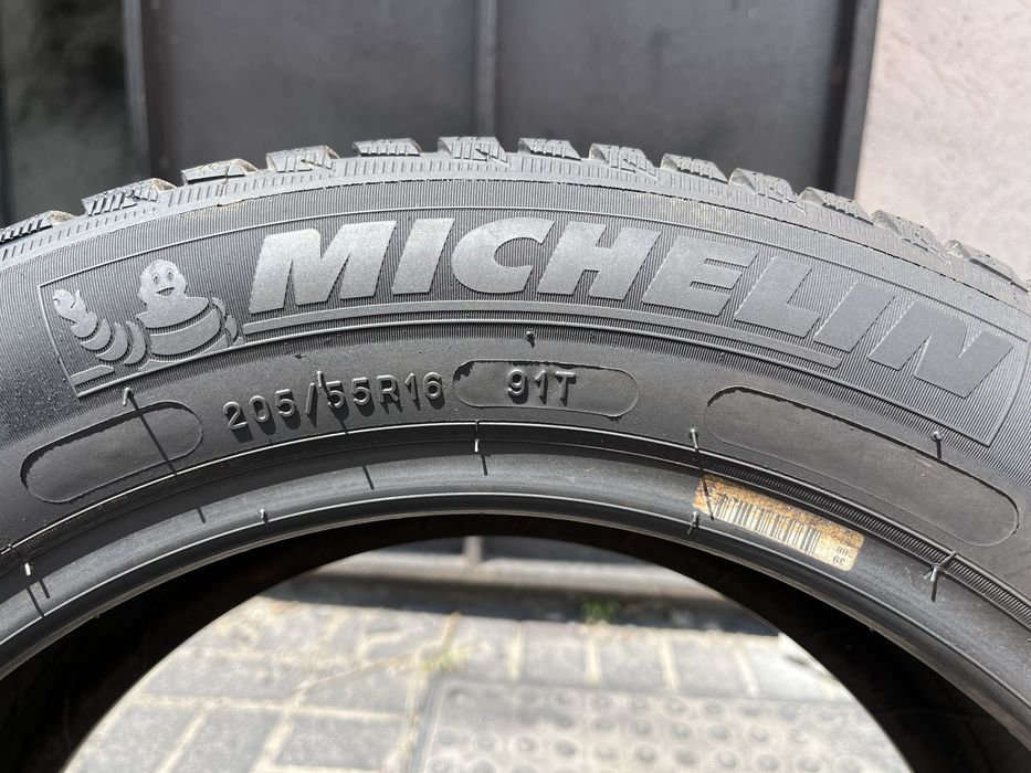 Шини 205/55 R16 Michelin Alpin5 4 зимові гуми стан близький до нових