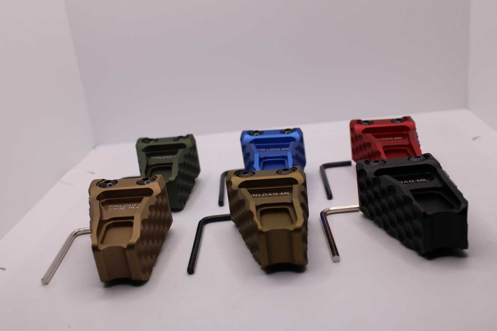 Компактна передня ручка-упор  перенесення вогню LDAG