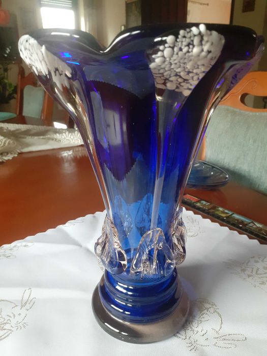 Piekny unikalny chaber stary flakon szklany  wtopione ozdoby 24.5 cm