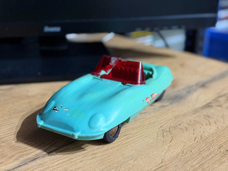 Zabawka PRL # plastikowe autko Jaguar SPÓJNIA ŁÓDŹ