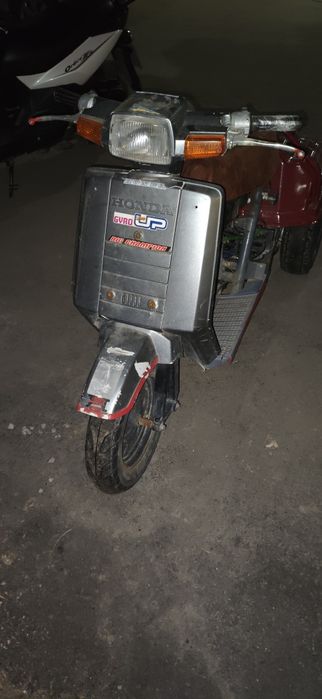 Скутер HONDA gyro UP
