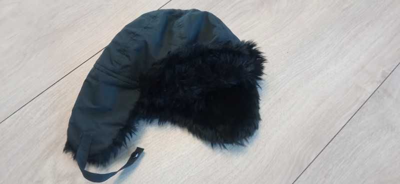 Czarna zimowa czapka dziecięca