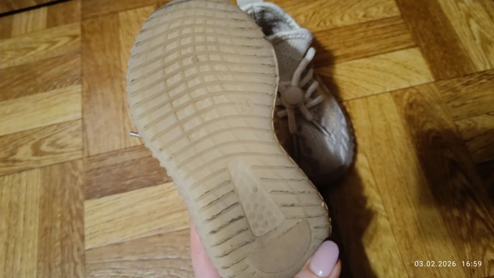 Ізіки, для хлопчика, кольору бєж