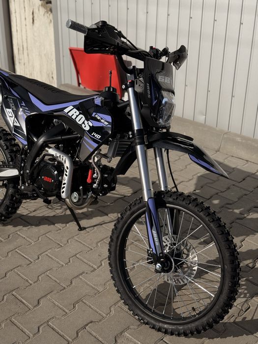 Мотоцикл IROS RS-68 yx140cc