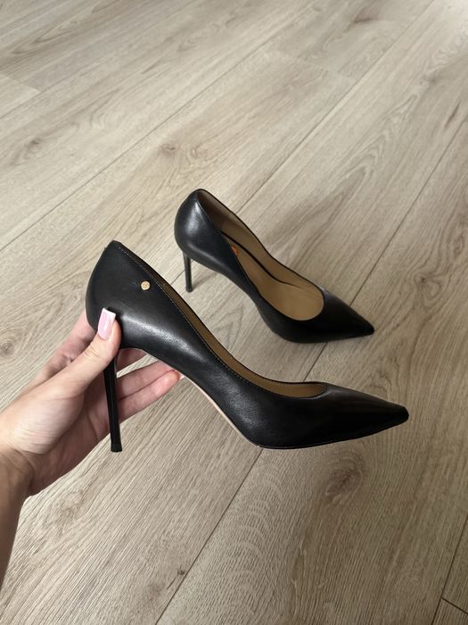 Туфлі estro шкіряні 37-38 розмір