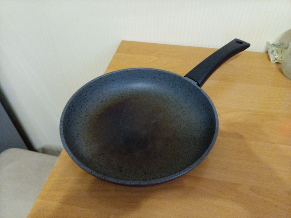 Сковорода Биол б/у