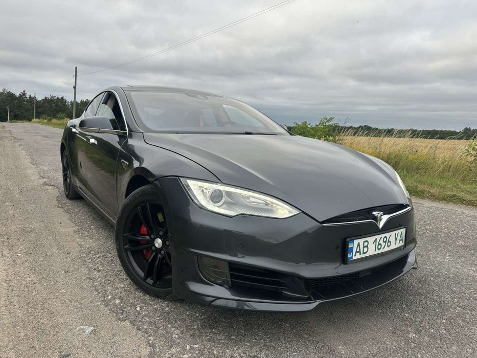 Продаж Tesla MS 75D 2015 рік