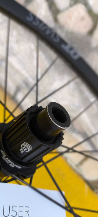 Rodas 29" carbono DTSwiss XCR 1200 Spline Boost