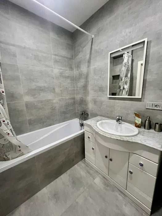 Буйка-1 кім,ціна 80000 євро.