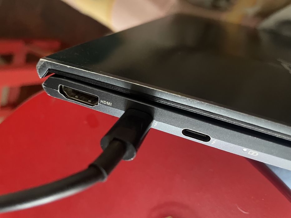 ASUS Zenbook UX425EA i5 (LER DESCRIÇÃO!!!)