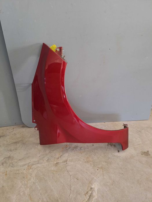 Błotnik prawy Ford Fiesta MK7 LIFT 7F