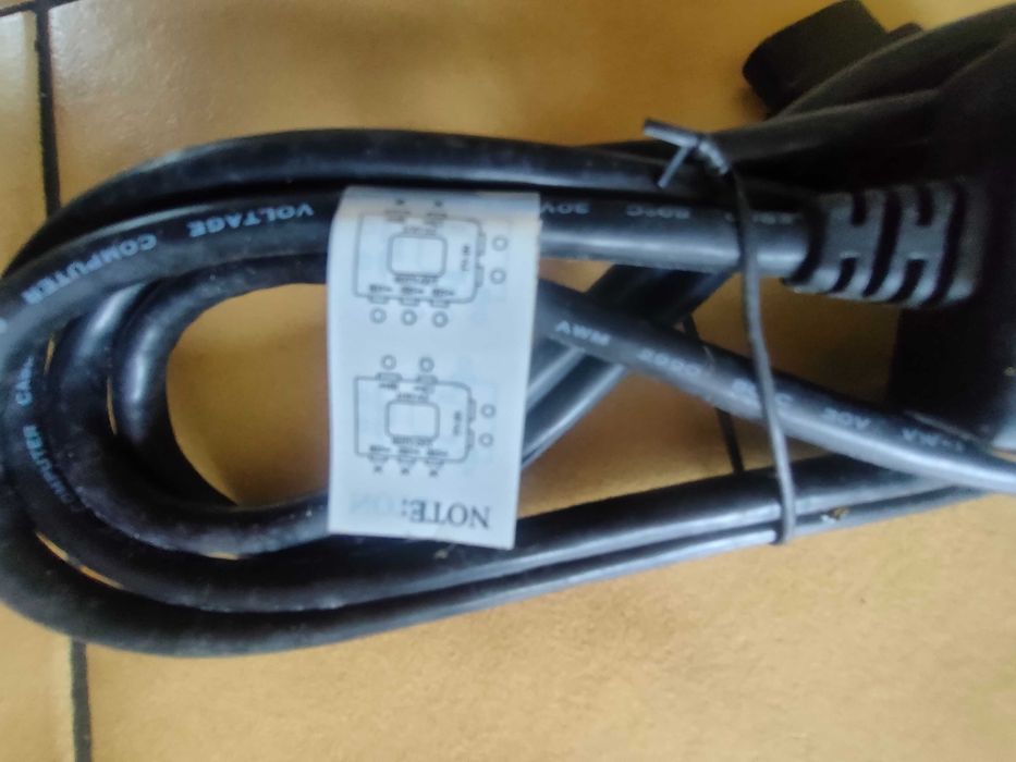Oryginalny adapter ASUS MultiMedia VIVO 9-pin TV-IN / TV-OUT / HDTV-OUT