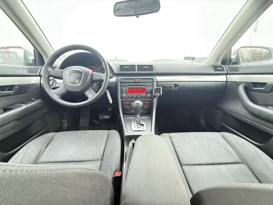 Na Sprzedaż Audi A4 B7 2.0D/automat/fajny st/długie opłaty/rodzinny