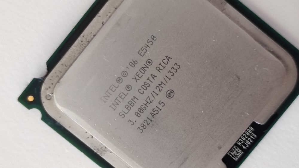 CPU Intel  Quad-Core E5450 XEON 3.00GHZ/12/1333