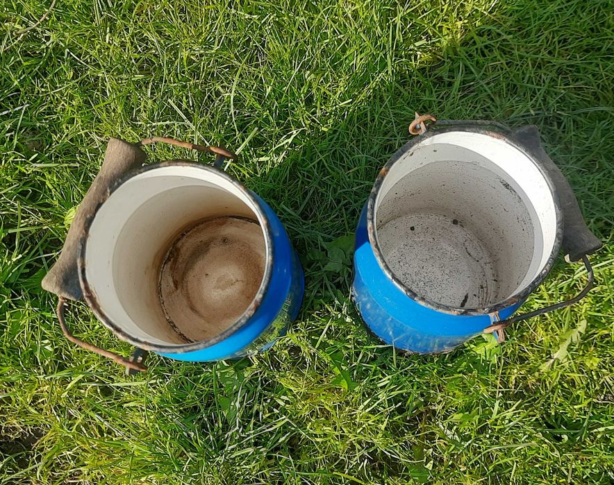 Stare dwulitrowe kanki do mleka