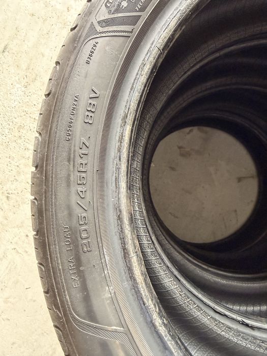 Goodyear efficient grip performance 205/45/17 4szt
