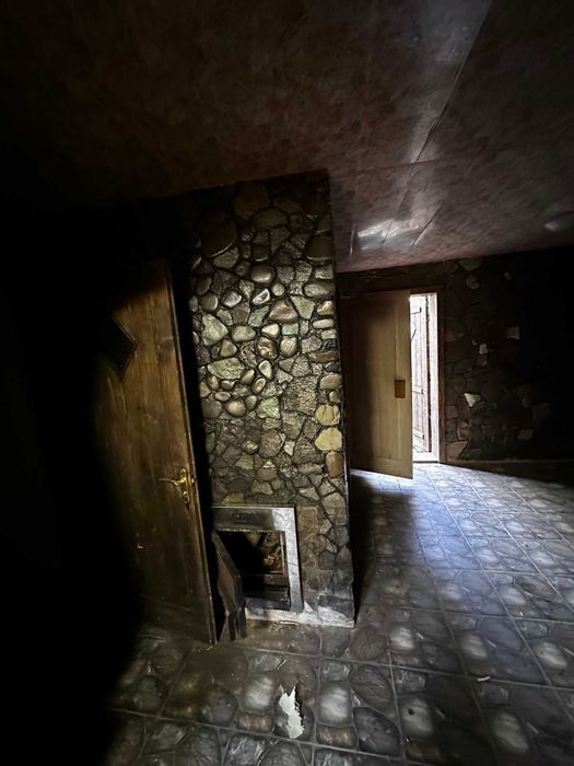 Продається сауна з жилим будинком в смт. Дубове