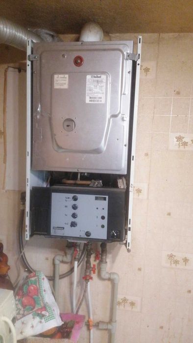 Продам газовый котел VAILLANT T5 двухконтурный  настенный
