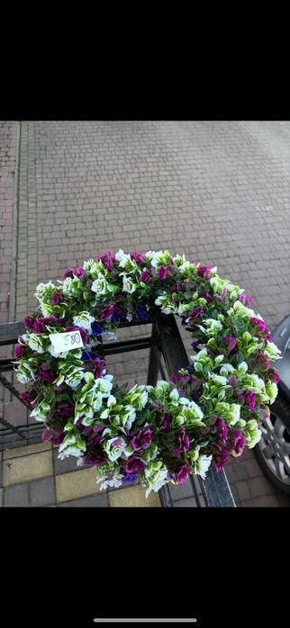 Віночки з пластику