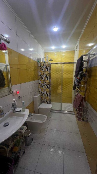 Дуплекс 285 кв м на 6.5 сот в "Росвигово".,  свій двір