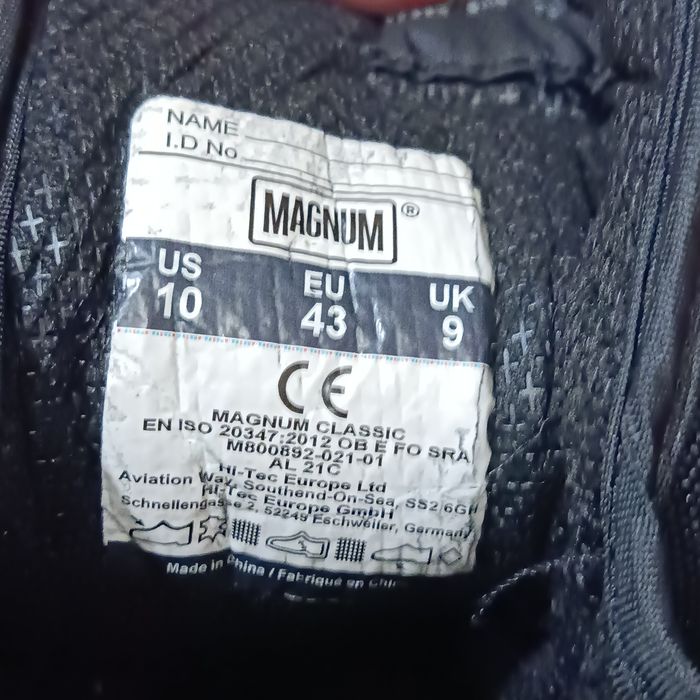 Продам берци Magnum 9UK,43 р.