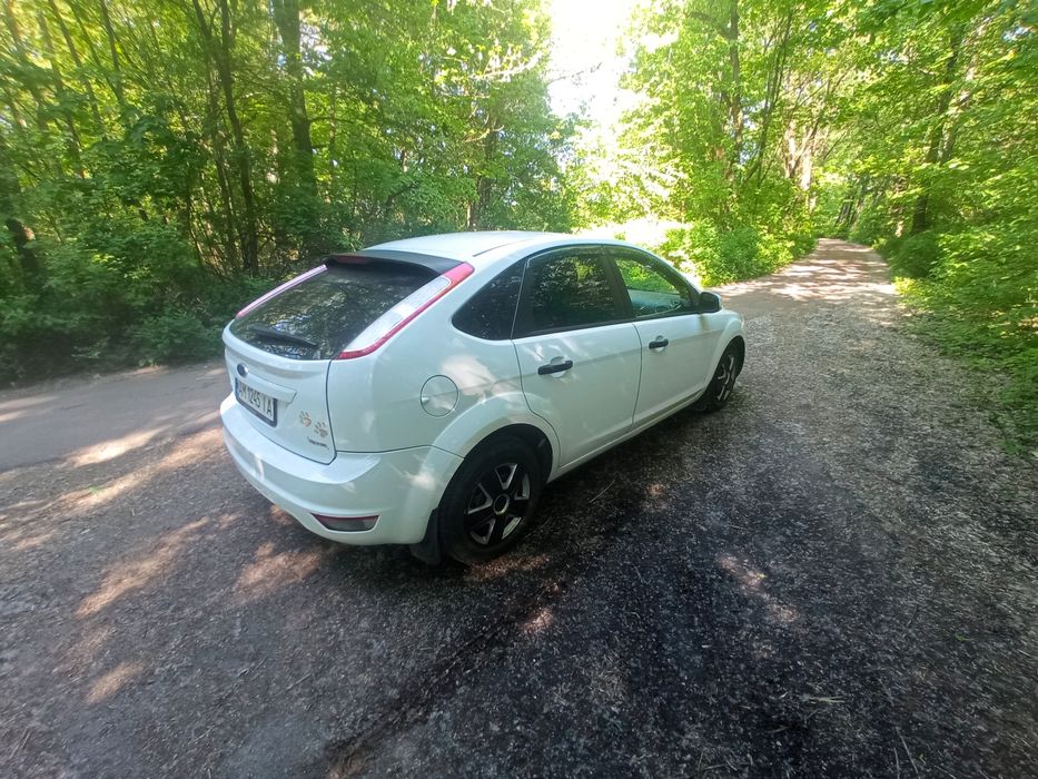 Ford focus 2 res
