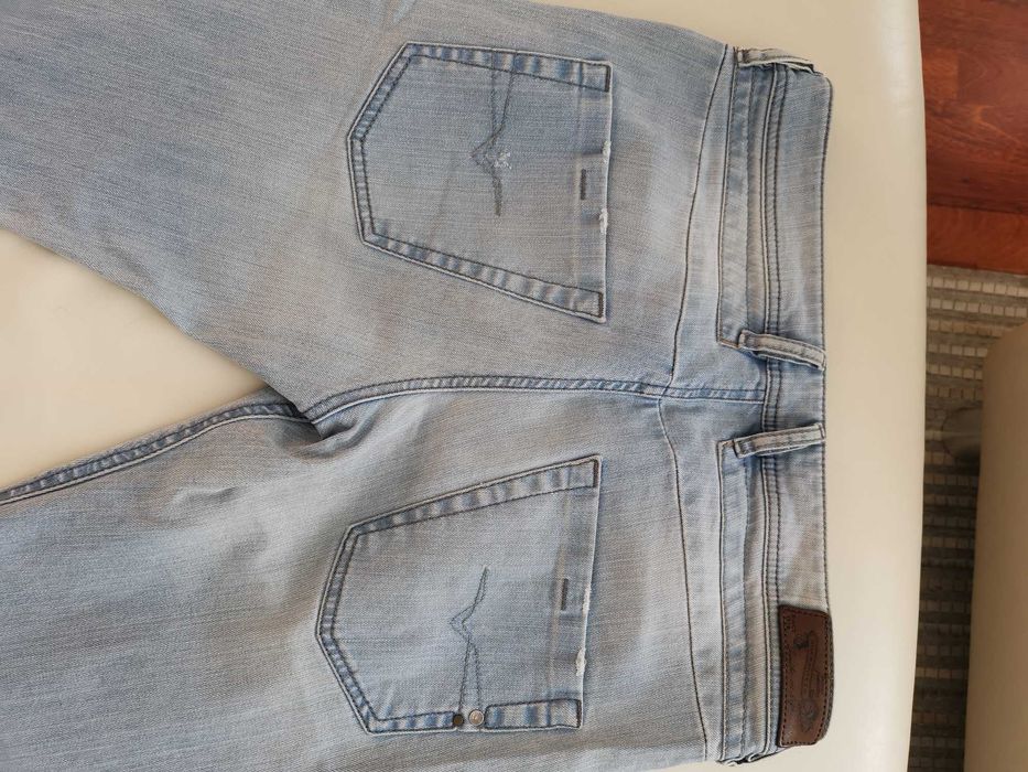 DIESEL spodnie jeansowe Model BELTHER  rozm. W 32 L 34 używane