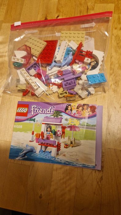 Lego Friends Emma's lifeguard post