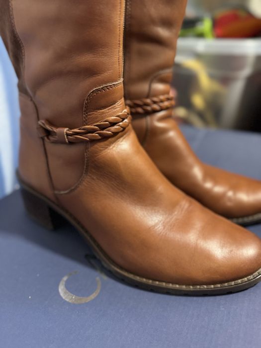 Oryginalne skórzane kozaki Caprice