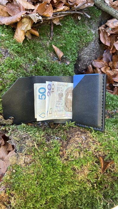 Portfel skórzany MONO – 100% ręczna robota, minimalistyczny projekt