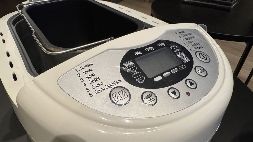 Automat do pieczenia chleba SILVERCREST SSB 850- nieuzywany