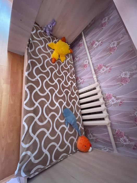 Продам дитячу кровать 2 поверхи