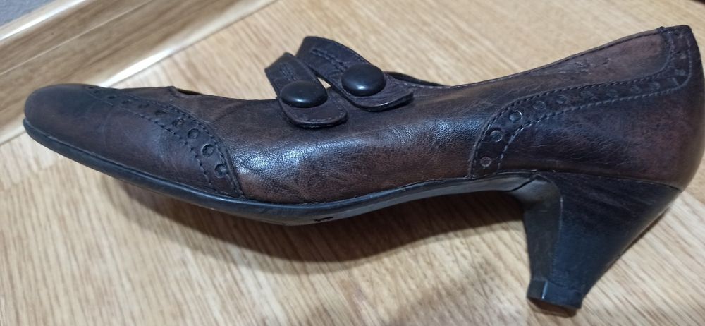 Caprice buty damskie roz. 38