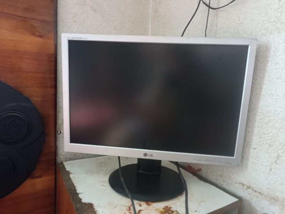 Продам монитор для компьютера