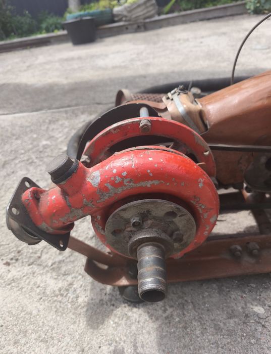 Мотопомпа бензинова