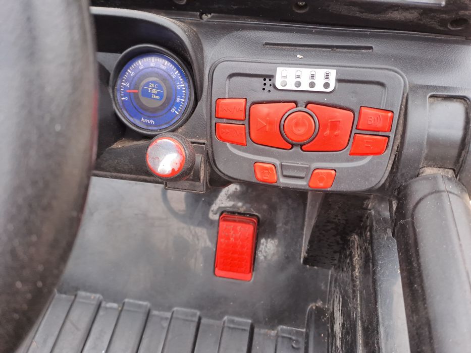 Auto na akumulator 4x4 Jeep mini cross