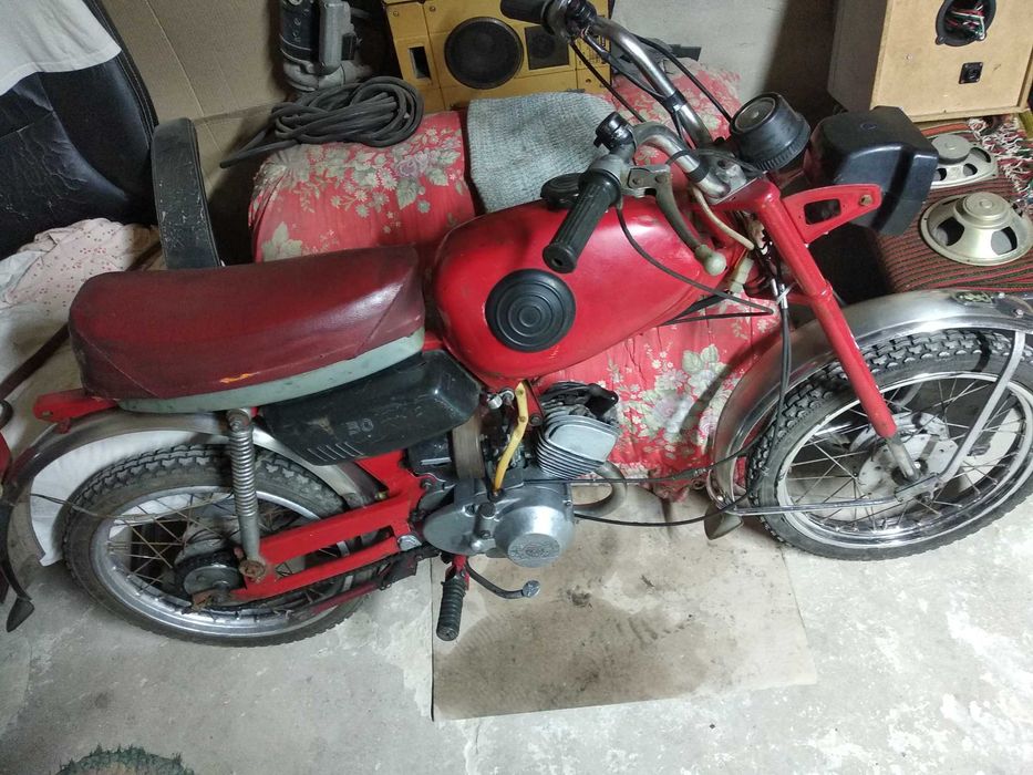 Мопед Карпати продам по запчастинам