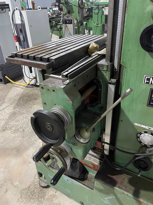 Fresadora TOS FN 32 usado