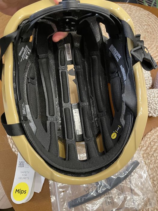 Kask szosowy aero Sweet Protection falconer M