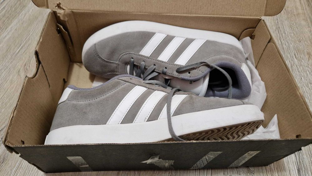 Adidasy damskie rozm38.5