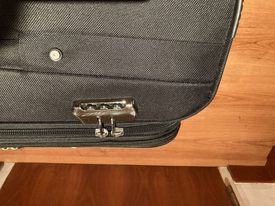 Mala viagem  tamanho grande marca Hossoni