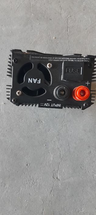 Inversor  GYS  para  Autocarabana