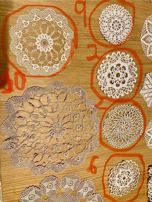 Peças soltas de artesanato feitas em renda
