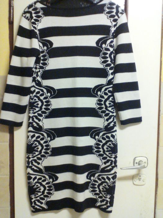 33. Sukienka damska rozmiar XL