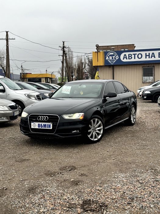 Працюємо щодня з 08:30 – 19:00 за адресою вул. Авто знаходиться за адресою Бикова 29 (через дорогу від Епіцентру) Раді бачити кожного на території нашого салону

Нік у Instagram та Facebook: avto_na_bykova

Перший внесок покупки в кредит 3240 $ (від 30 %)
Військовослужбовцям та поліцейським 0% на залишок суми. (при 50% першого внеску) 

Пропонується до продажу Audi A4 2014 року випуску з повним приводом Quattro, що забезпечує стабільність та безпеку на будь-якій дорозі. Ідеальний вибір для тих, хто цінує комфорт, якість та надійність німецького автомобіля.

Комплектація та обладнання:
• Клімат-контроль двозонний
• Мультируль з управлінням мультимедіа
• Шкіряний салон, комфортні крісла з регулюванням
• Підігрів передніх сидінь
• Електросклопідйомники та електропривід дзеркал
• Сенсорна мультимедійна система з Bluetooth та USB
• LED денні ходові вогні та ксенонові фари
• Люк
• Круїз контроль 

Безпека:
• ABS, ESP, система контролю стабільності
• Подушки безпеки для водія та пасажирів
• Система контролю тиску в шинах

Переваги цього автомобіля:
• Надійний та міцний Quattro для будь-яких дорожніх умов
• Комфортний салон преміум-класу для щоденного використання

Це автомобіль, який поєднує в собі елегантність, динаміку та надійність. Ідеально підходить як для сімейного використання, так і для активних поїздок.