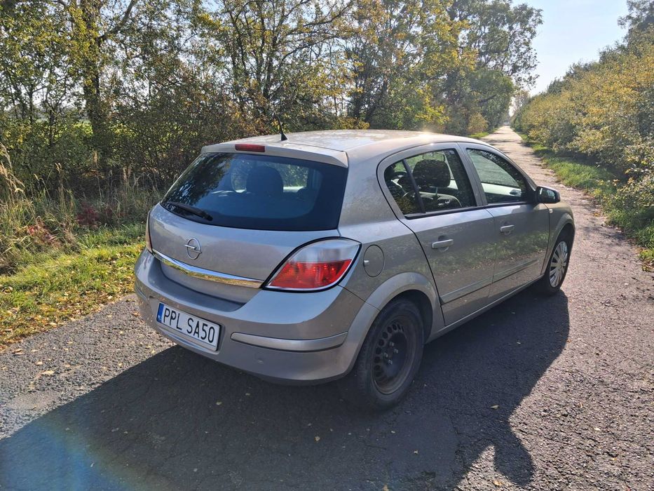 Auto Opel Astra H